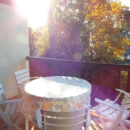 Duplex 3 Pieces A 300m De La Avec Parking, Balcon Et Equipements Modernes - Fr-1-477-51